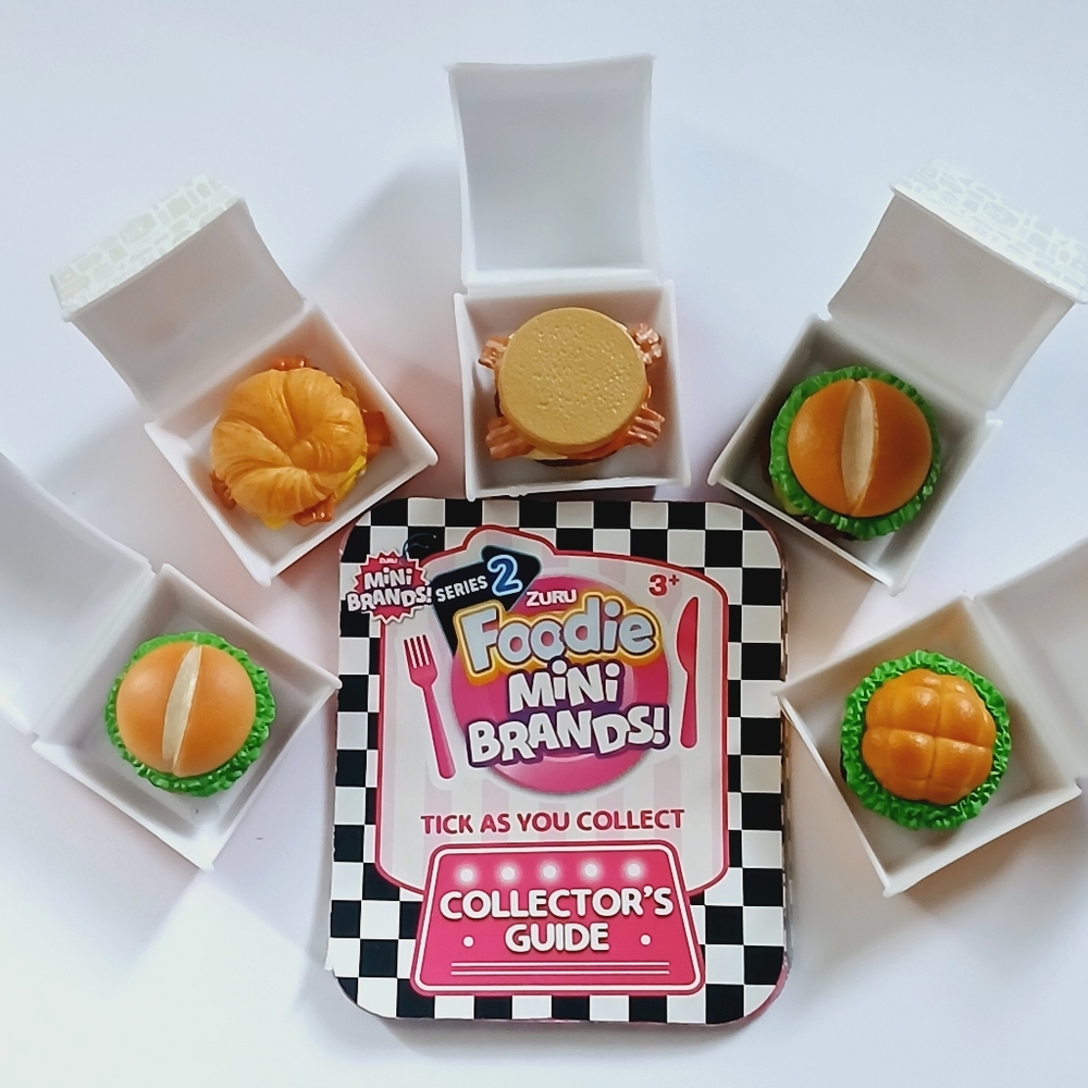 Zuru Mini Brands Foodie Series 2 Jack in The Box Burger/Breakfast Bundle 5 piece